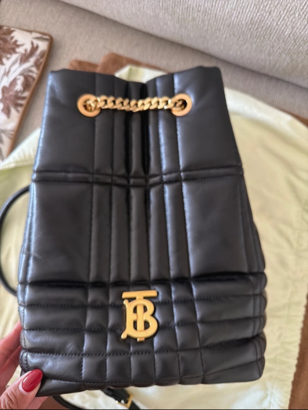 Burberry Black Quilted Leather Bucket Bag with Gold Chain and TB Logo - Picture 4 of 7